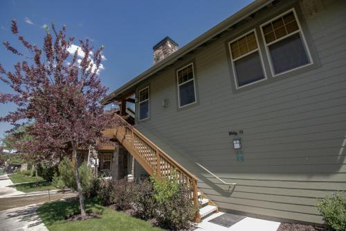 Fox Pointe Condo - image 3