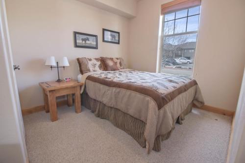 Fox Pointe Condo - image 14