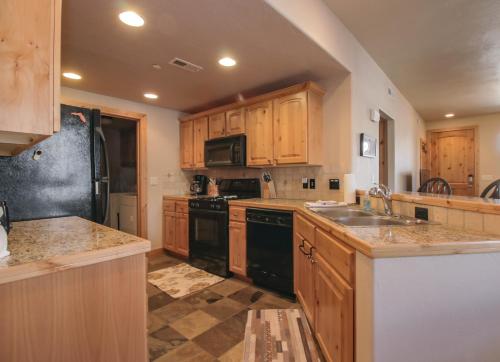 Fox Pointe Condo by Park City Vacations - Apartment - Park City