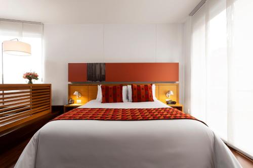 273350325 Hotel bh La Quinta