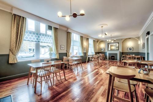 The Castle Hotel & Restaurant