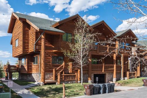 Timberwolf Condo