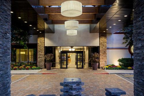 Crowne Plaza Suffern-Mahwah