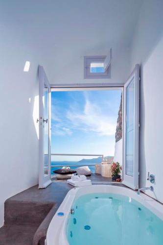 Luxury Santorini Villa Secret Escape Villa Private Pool Sea Caldera View 2 BDR Oia