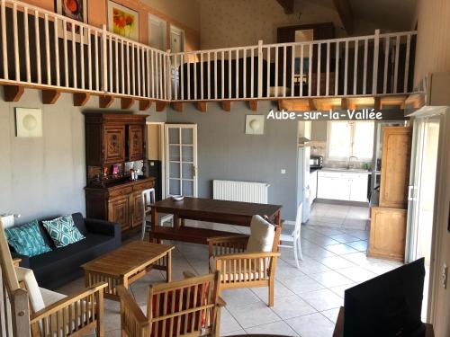 Les Figuiers de Louna - AUBE-SUR-LA-VALLÉE - 135 m2 et terrasse (Les Figuiers de Louna - AUBE-SUR-LA-VALLEE - 135 m2 et terrasse) in Saint-Gery