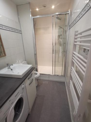 Appartement au cœur de cassis vue sur le parc
