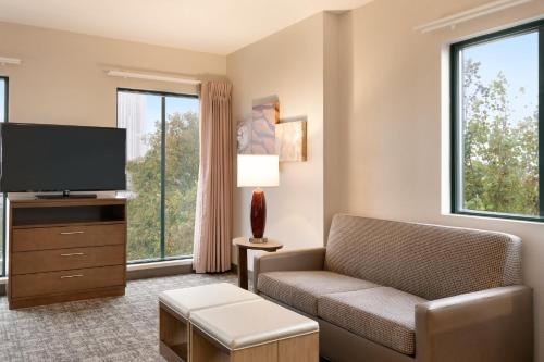 Staybridge Suites San Antonio Downtown Convention Center