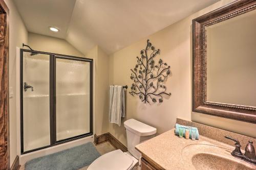 Lavish Boone Retreat 5 Mi to Blue Ridge Hwy! - image 7