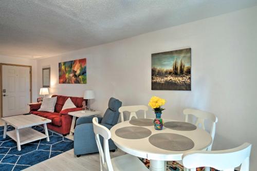 Santa Fe Bungalow about 2 Mi to Downtown! in Santa Fe, USA