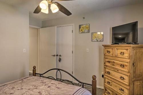 Cozy Condo with Pool, 4 Mi to Silver Dollar City