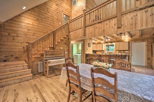 Secluded Cabin with Hot Tub Near Grandfather Mt - image 5
