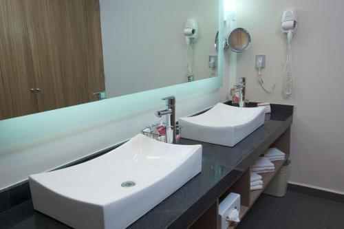 273378341 Crowne Plaza Hotel Mexico City North-Tlalnepantla by IHG