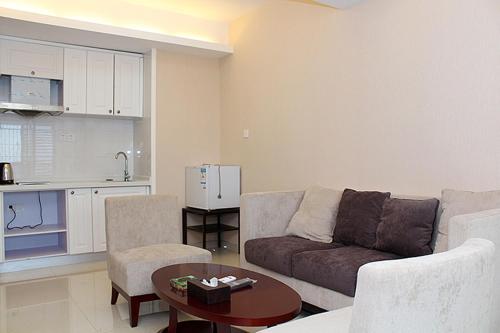 Aohua International Apartment Hotel