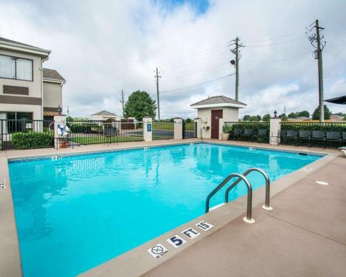 Quality Inn Prattville I-65