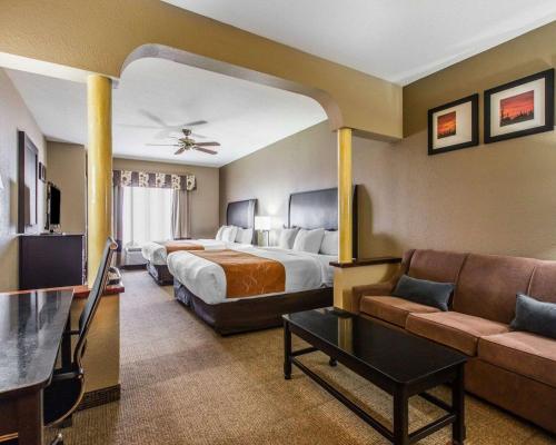 Comfort Suites Bakersfield