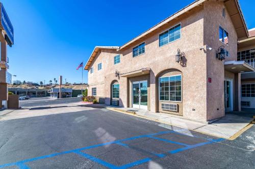 Rodeway Inn On Historic Route 66 in Barstow, USA
