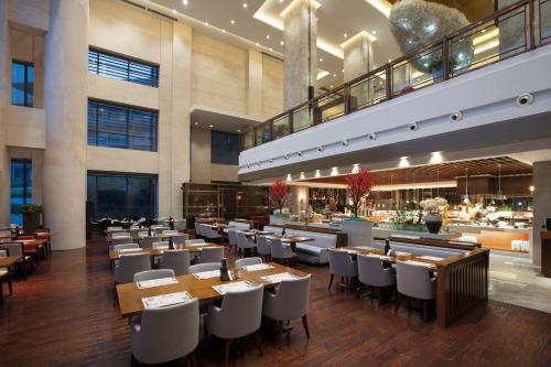 크라운 플라자 쉬저우 달롱 호수 바이 IHG - 레스토랑