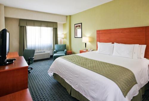 Holiday Inn Express & Suites Toluca Zona Aeropuerto, an IHG Hotel