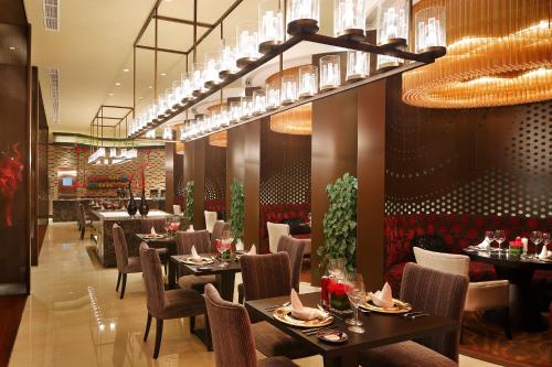 273391899 Crowne Plaza Wuxi Taihu by IHG