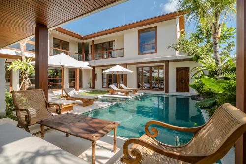 Five-Bedroom Villa with Private Pool image 2