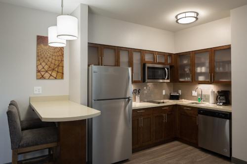 Staybridge Suites - Phoenix – Biltmore Area an IHG Hotel - main image