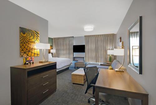 Staybridge Suites Sterling Heights - Detroit by IHG in Sterling Heights