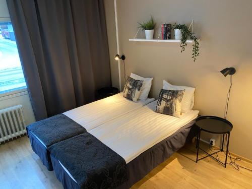 3 twin beds