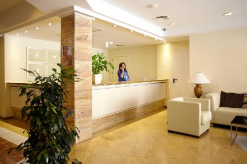 大堂, 因佩里奧海灘格魯波特爾酒店 (Grupotel Imperio Playa) in 聖胡安包蒂斯塔