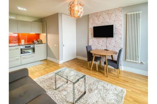 Central Penthouse Flat in Highcross