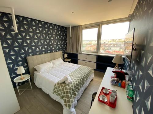 Facilities, 2B Fifteen Floor Suite Napoli in Centro Direzionale