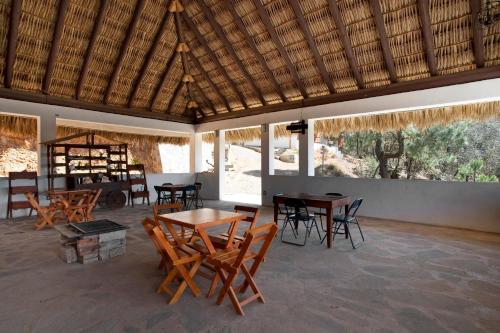 Restorāns, Hotel Vista del Bosque, Villa del Carbón (Hotel Vista del Bosque, Villa del Carbon) in San Isidro Mazatepec