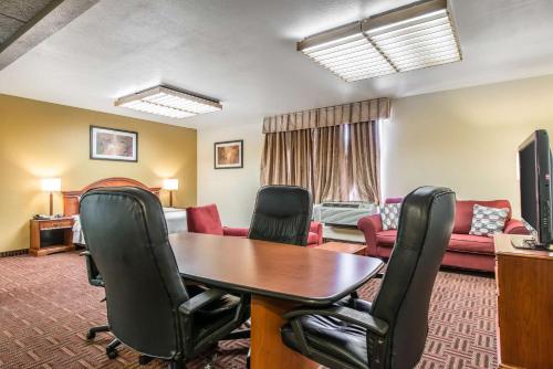 Quality Inn South Colorado Springs