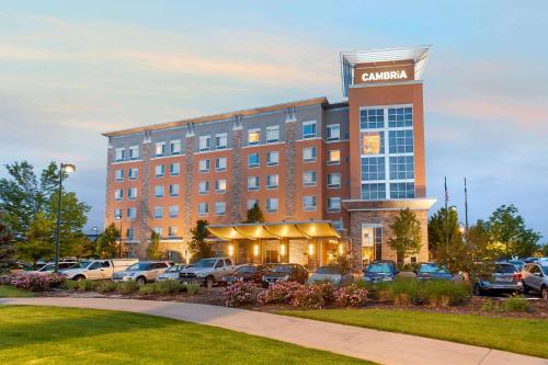 Cambria Hotel Denver International Airport