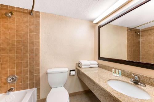Quality Inn & Suites Orlando Airport