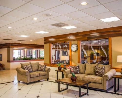 Quality Inn & Suites Pensacola Bayview