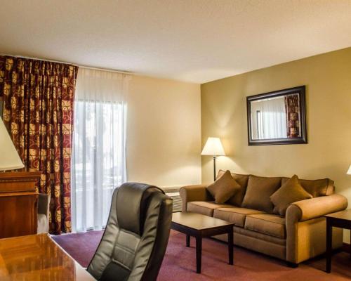 Quality Inn & Suites Pensacola