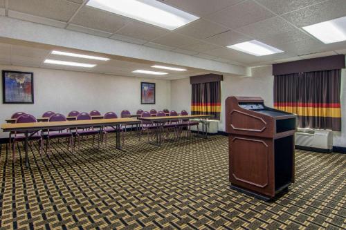 Quality Inn & Suites Union City - Atlanta South