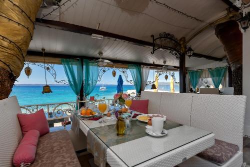 Luxury Rooms Paradise Garden in Makarska