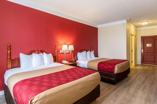 Econo Lodge Inn & Suites Douglasville - image 6