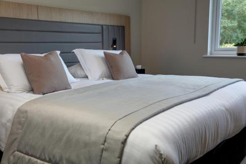 273472938 Mytton Fold Hotel, Ribble Valley
