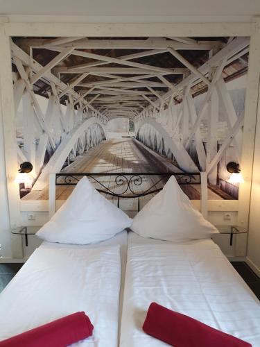 1 queen bed