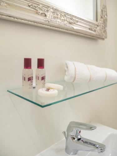 Grand Canal Suite - image 9