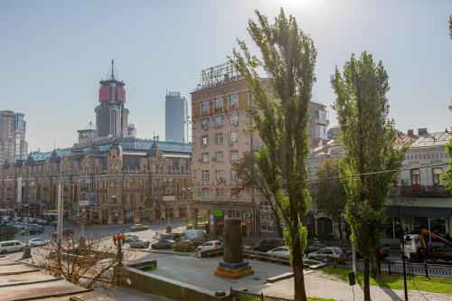 Big Jacuzzi  Sauna  Khreshchatyk apartments - image 10