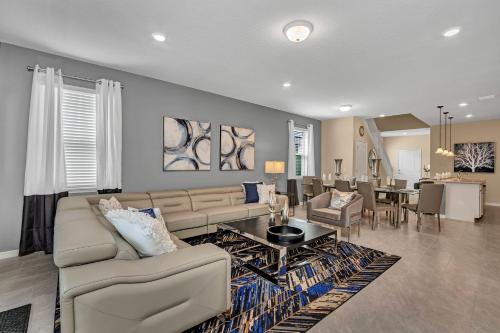 Lush Home with Harry Potter Room & Big Pool Area - CDC Standards 7ST477 - image 7