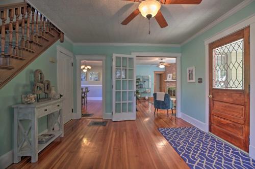 Dtwn Lake Geneva Home, Walk to Beach and Restaurants in 迪爾菲爾德