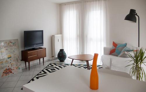 Gemütliche Wohnung mit sonniger Terrasse - Apartment - Bietigheim-Bissingen