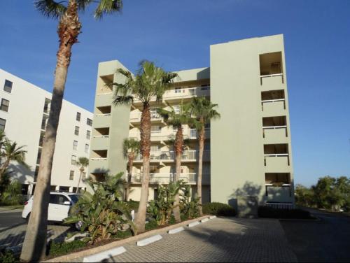 Intracoastal Side Condos by Plumlee Vacation Rentals - image 7