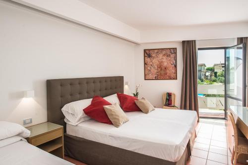 1 queen bed