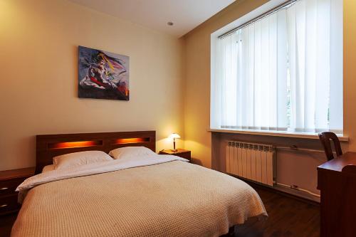 Kyiv 2Rooms High Standard Apartment - image 6