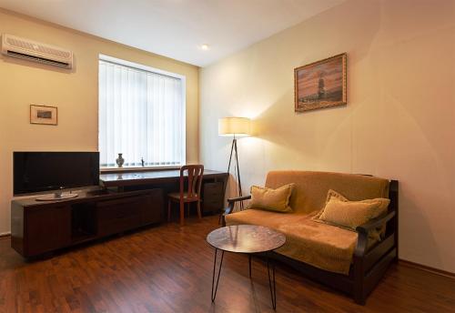 Kyiv 2Rooms High Standard Apartment - image 8